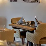 Hotel Moselhotel Weinhaus Simon 'sauna'restaurant'eladesaeule Wintrich