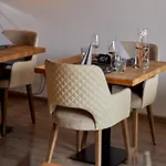 Moselhotel Weinhaus Simon 'sauna'restaurant'eladesaeule Hotel 3*