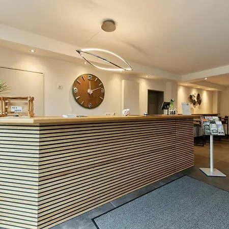 Moselhotel Weinhaus Simon 'sauna'restaurant'eladesaeule Otel Wintrich