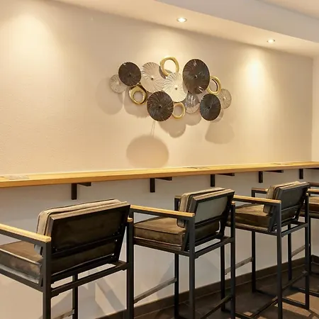 Moselhotel Weinhaus Simon 'sauna'restaurant'eladesaeule Otel 3*