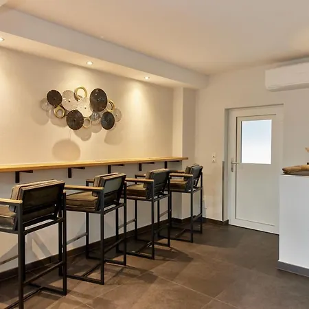 Отель Moselhotel Weinhaus Simon 'sauna'restaurant'eladesaeule 3*