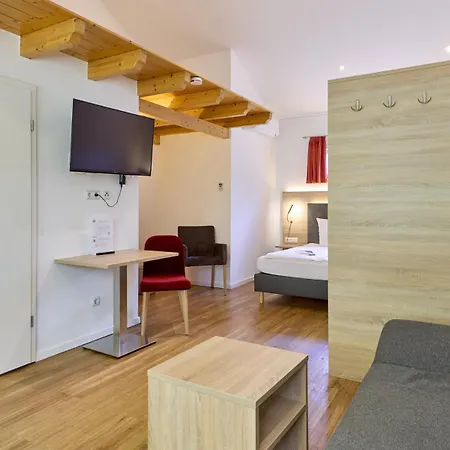 Moselhotel Weinhaus Simon 'sauna'restaurant'eladesaeule Hotel 3*