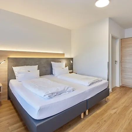 Hotel Moselhotel Weinhaus Simon 'Sauna'Restaurant'Eladesaeule 3*
