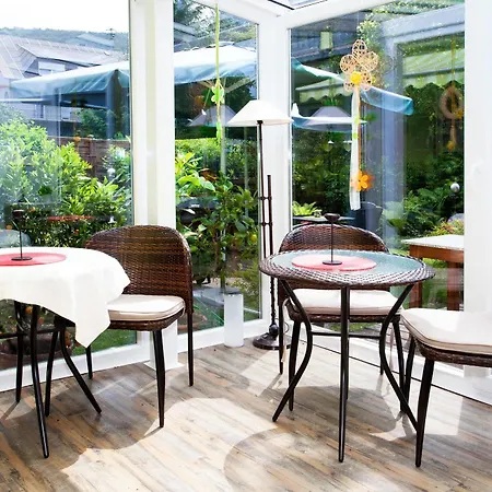 Otel Moselhotel Weinhaus Simon 'sauna'restaurant'eladesaeule Wintrich