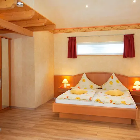 Hotel Moselhotel Weinhaus Simon 'sauna'restaurant'eladesaeule Wintrich