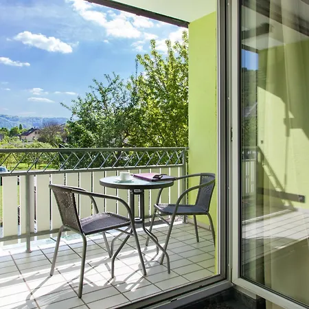 Moselhotel Weinhaus Simon 'sauna'restaurant'eladesaeule Otel 3*