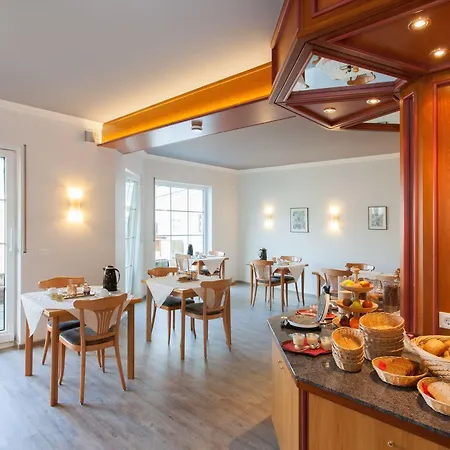 Moselhotel Weinhaus Simon 'sauna'restaurant'eladesaeule Otel