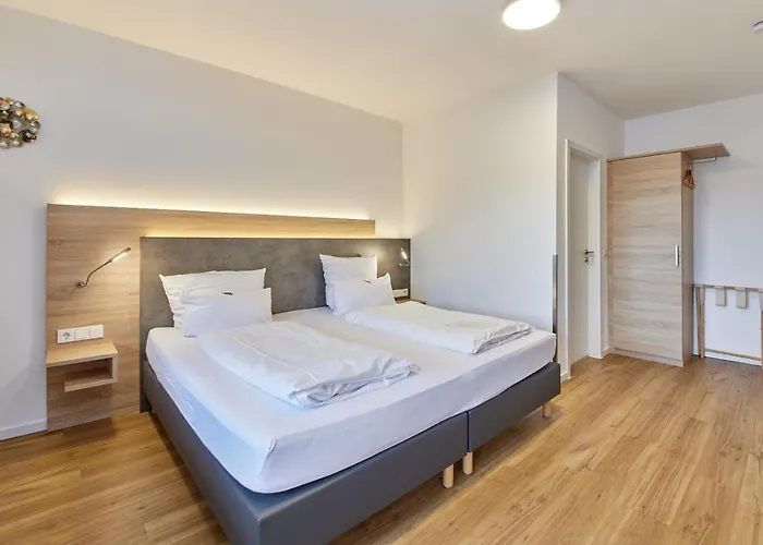 Hotel Moselhotel Weinhaus Simon 3*