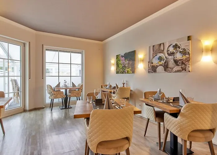 Moselhotel Weinhaus Simon 'sauna'restaurant'eladesaeule Hotel