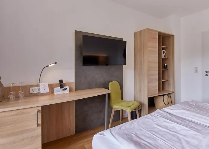 Moselhotel Weinhaus Simon 'sauna'restaurant'eladesaeule Wintrich