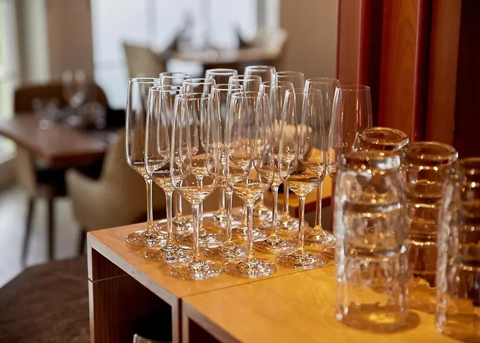 Hotel Moselhotel Weinhaus Simon 'sauna'restaurant'eladesaeule Wintrich