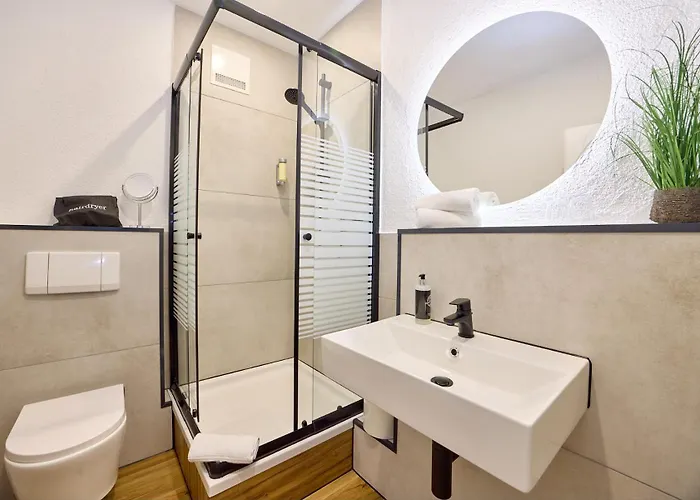 Hotel Moselhotel Weinhaus Simon 'sauna'restaurant'eladesaeule