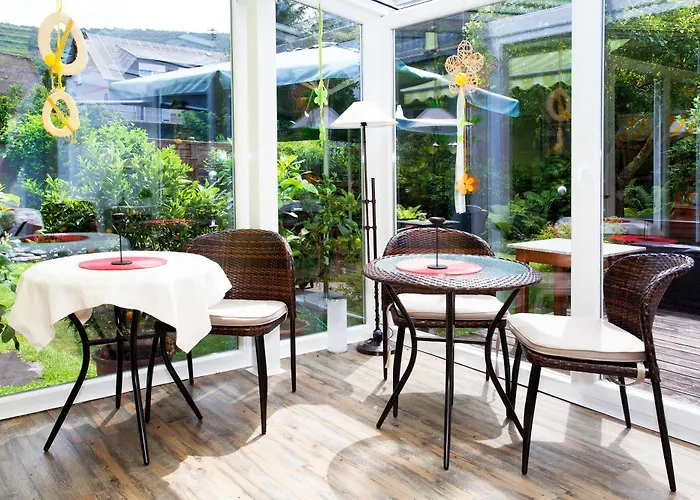 Hotel Moselhotel Weinhaus Simon 'sauna'restaurant'eladesaeule Wintrich